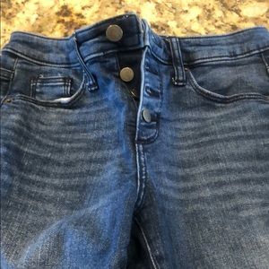 Super cute high waisted jean